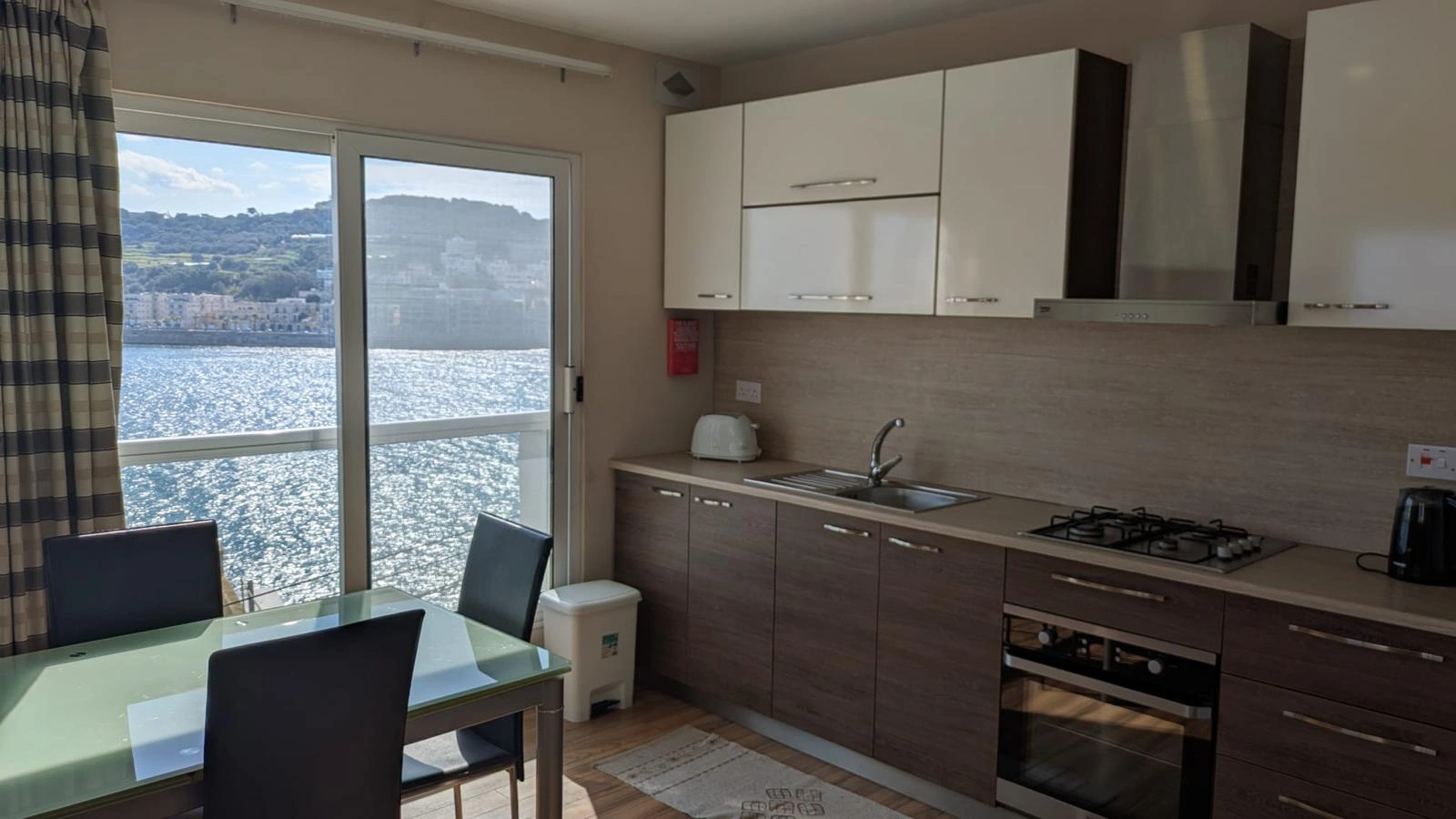 Interni appartamento con vista mare St. Paul's Bay