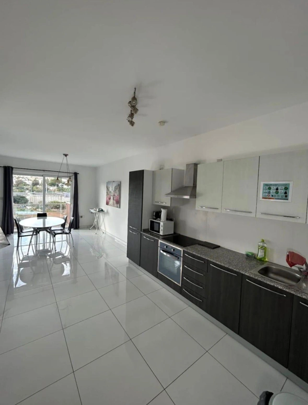 Cucina moderna appartamento Sliema